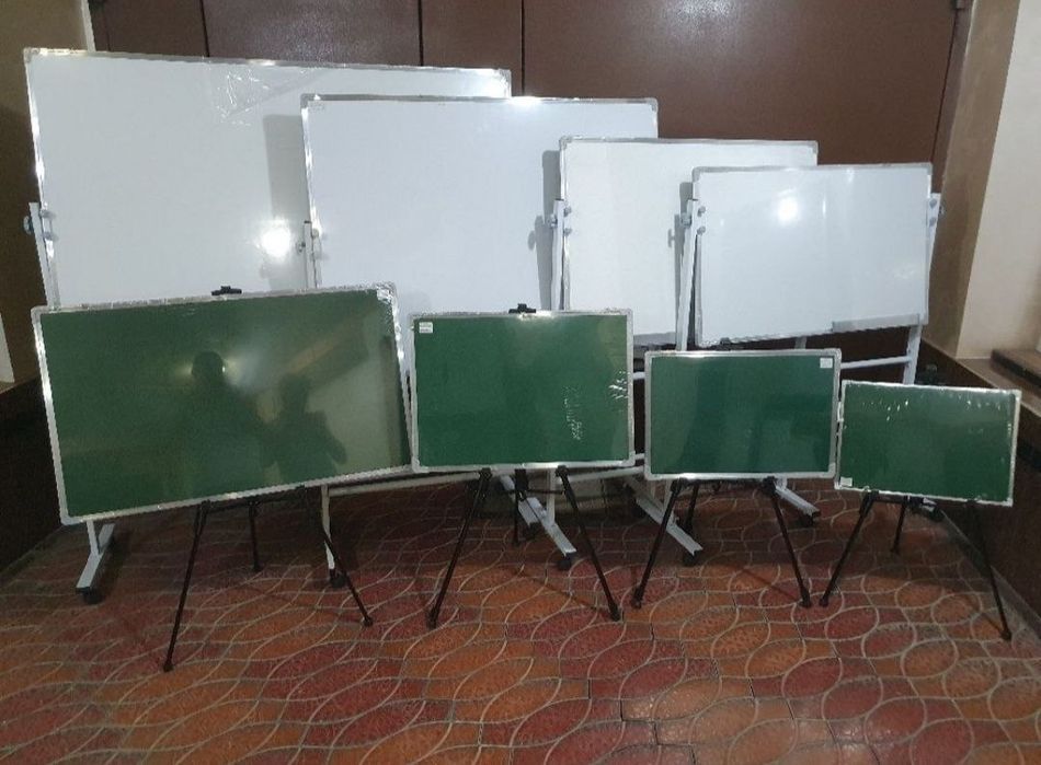 Магнитно Маркерная и меловой доскiа для преподавания уроков для офиса