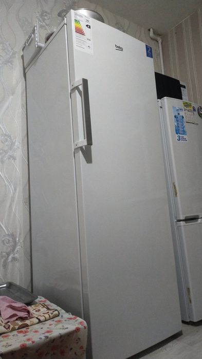 Продам морозильную камеру