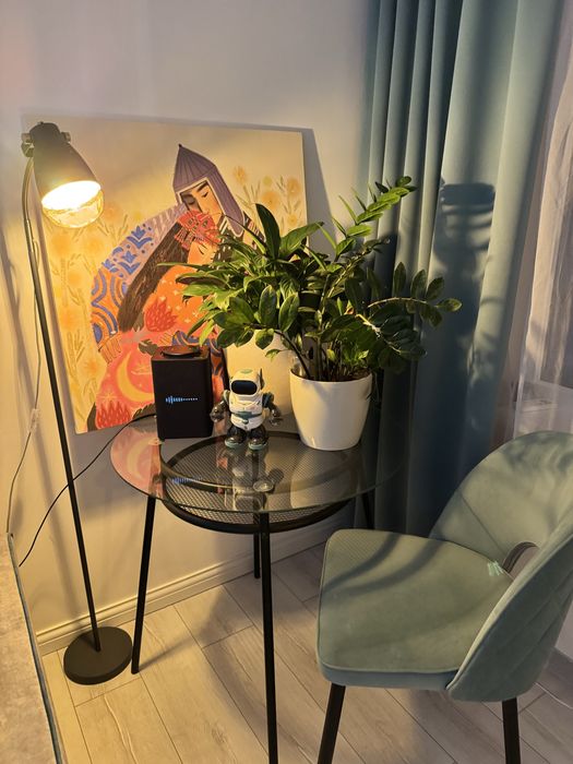 Продам стол стеклянный круглый ИКЕА