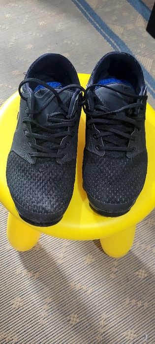 Nike mar 35.5 unisex