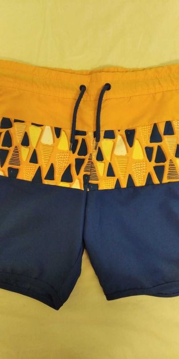 Много запазени плувки по 4лв 122 и 128 размер