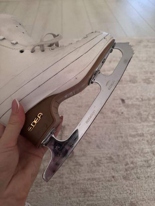 Продам проф коньки