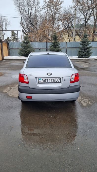Автомобиль Kia Rio