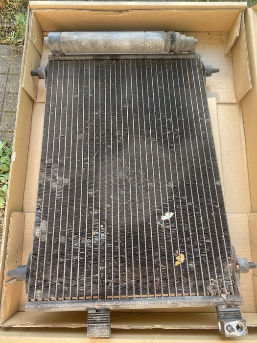 Радиатор климатик Peugeot 407. Радиатор воден за Subaru legacy 97