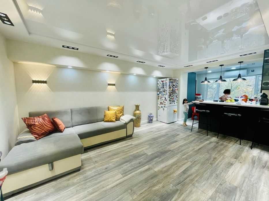 Голубые купола Премиум 3-комнатная в центре. Спецплан. ЦУМ, МВД