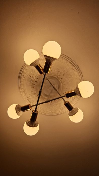 Продаются Люстры