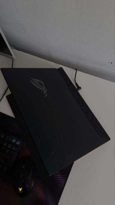 Игровой ноутбук Asus Rog strix