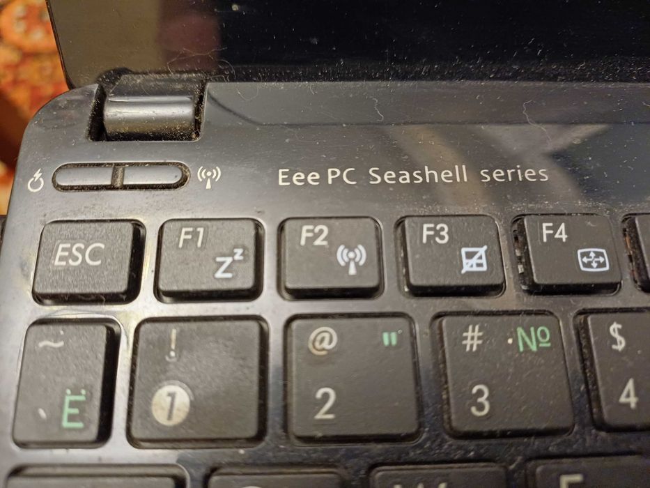 Нетбук ASUS Eee PC 1015