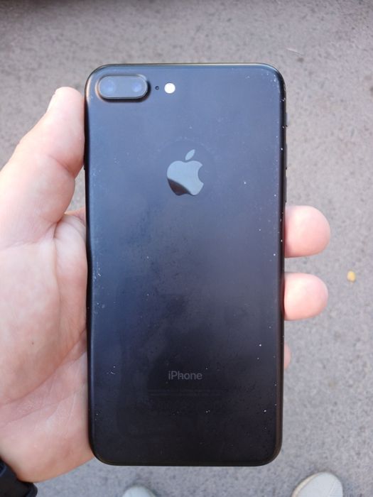 Продам Iphone 7 plus 128гб