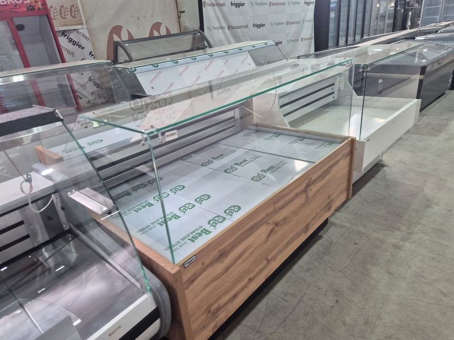 Холодильник Витринные