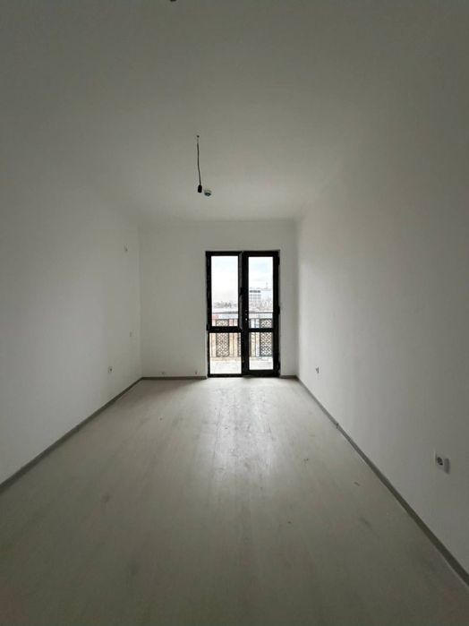 UZBOOM TJM YASHNABOD r-n 1 xonalik kvartira sotiladi