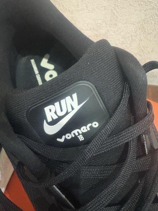 Кроссовки Nike Vomero 18
