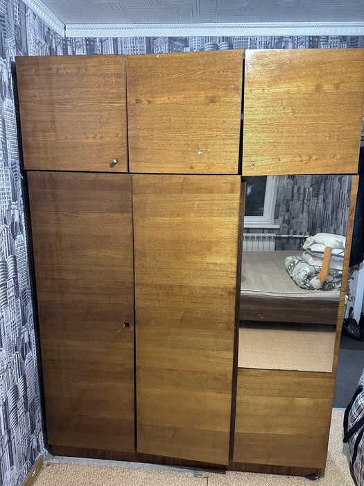 Стенка и шифоньер