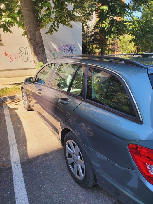 Vând Mercedes Benz C class