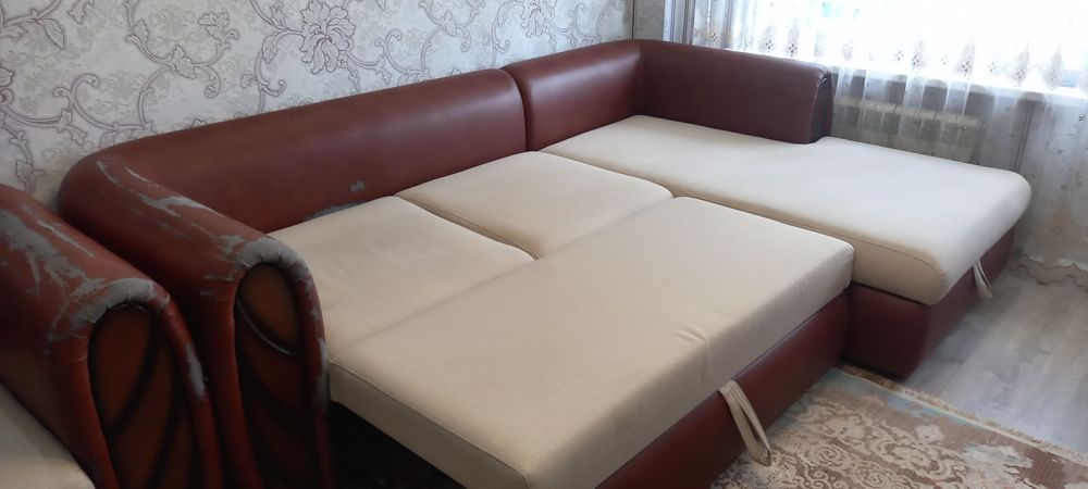 Продам Диван  Уголок