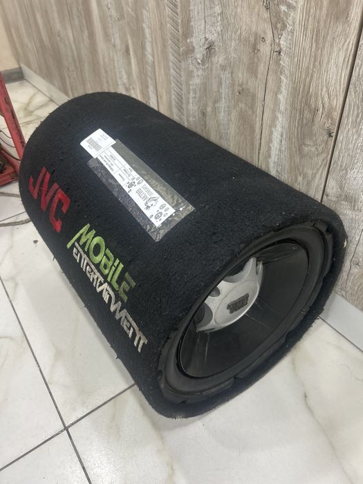 сабвуфер jbl 12дюймов