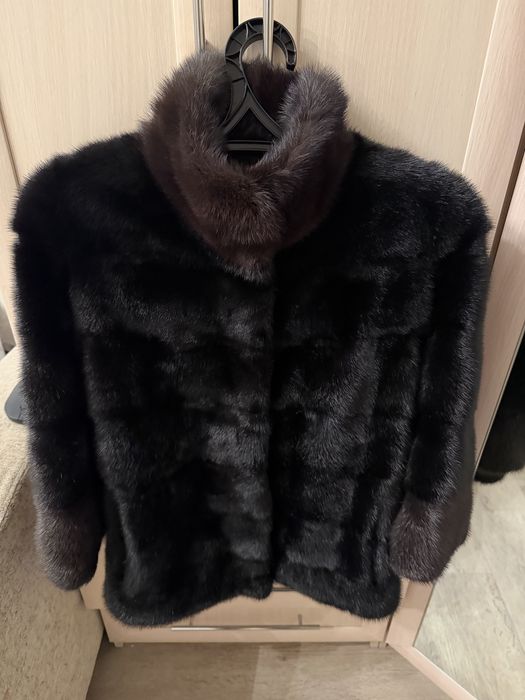 Продам норковую шубу автоледи