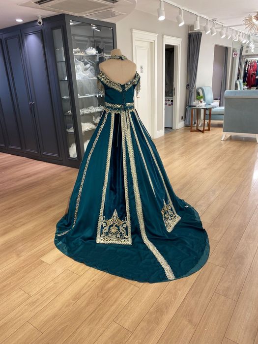 Кафтан за къна зелен цвят