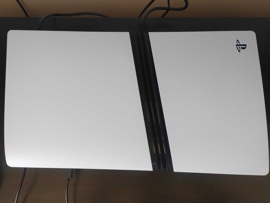 PlayStation 5 Pro 2 TB памет с 2 години гаранция