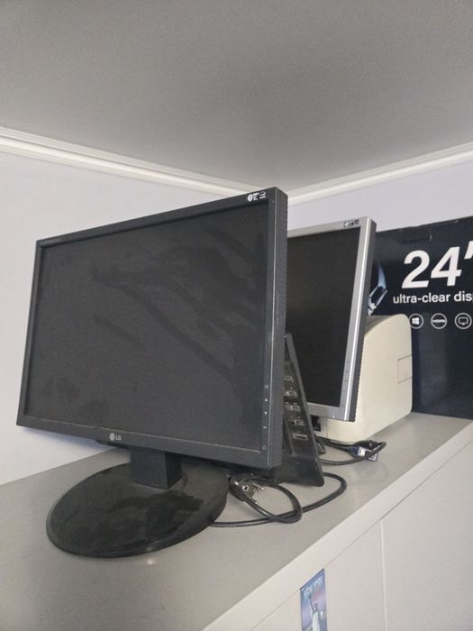 Принтер , мониторы, системники