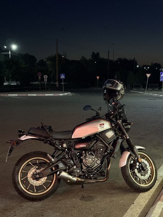 Yamaha  Xsr700Abs  2023 yil 2.000 km yurgan