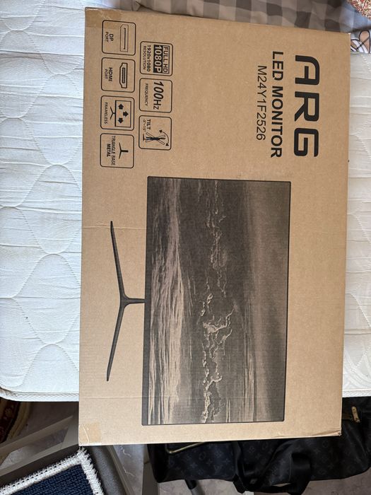 Продам три монитора дешево