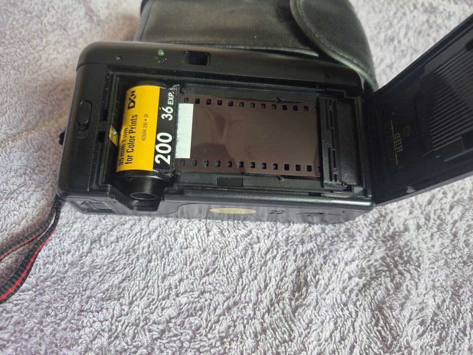 Продавам оригинален ретро фотоапарат SKINA SK 666