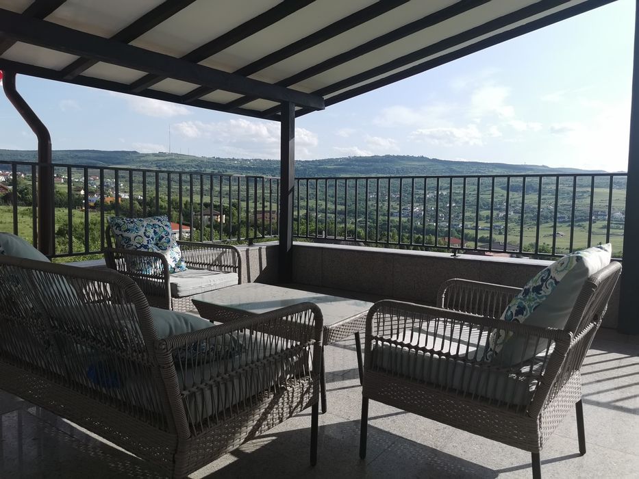 PERSOANA FIZICA  inchirez casa parte din duplex zona Borhanci Cluj N