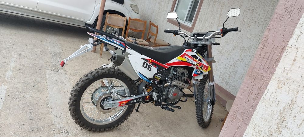 Мотоцикл эндуро 06