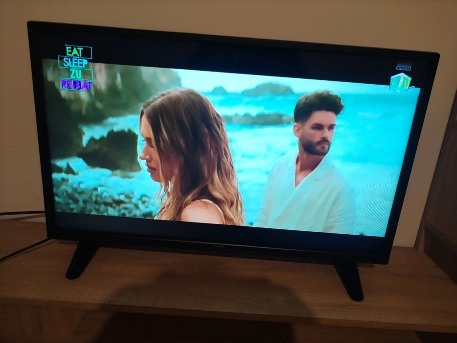 Televizor led Hitachi de 32inchi(81cm)diagonala