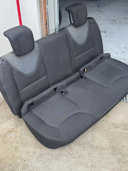 Bancheta spate clio 4.     2012-2018