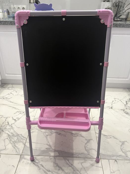 Продам мольберт магнитный и меловой