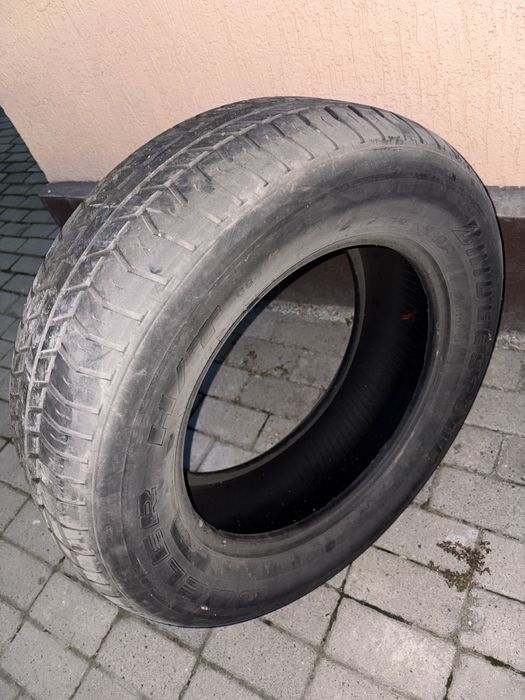 Bridgestone Dueler H/T 684