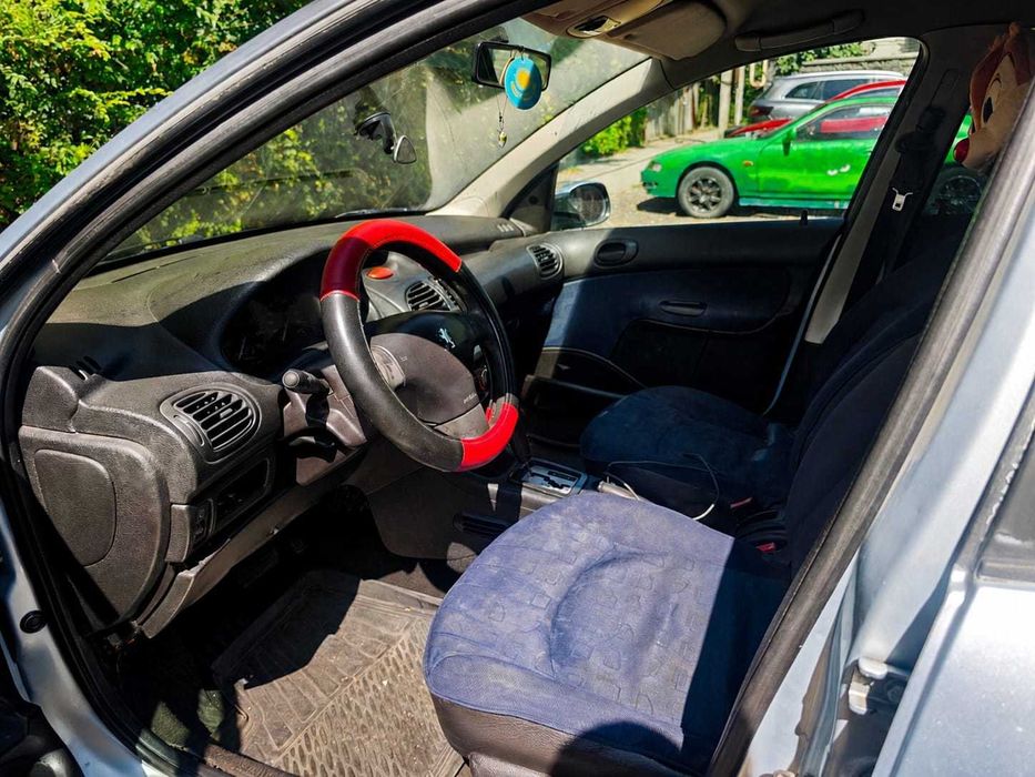 Продам Peugeot 206