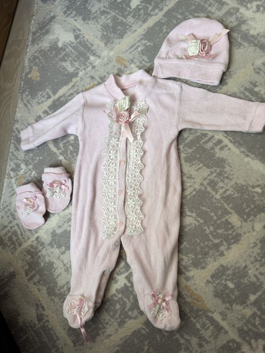 Нежный комплект на выписку.0-3 месяца