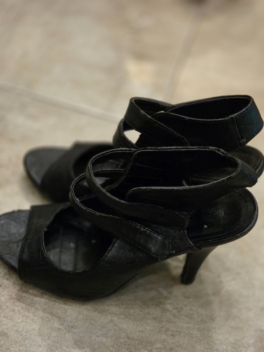 Дамски обувки 5  различни модела , 35 номер различни модели