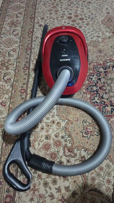 Продам пылесос без насадки