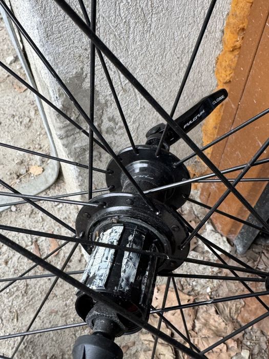 Fulcrum Racing 900 капли и гуми Continental 5000 GP шосеен велосипед