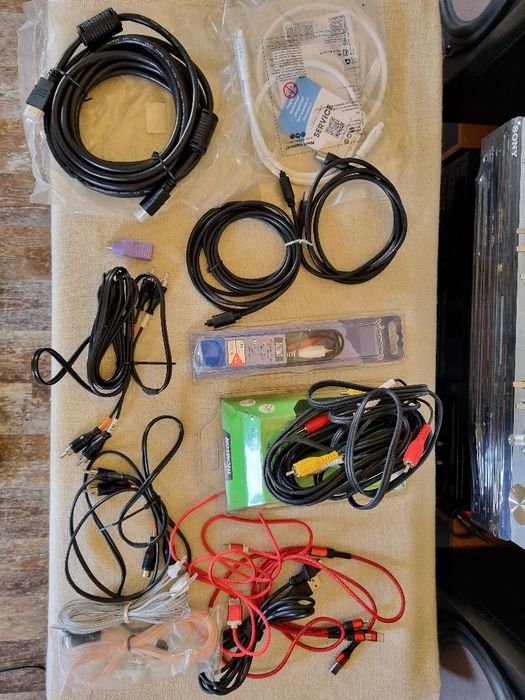 Pachet dif cabluri Audio/Video, etc. Perfecta stare