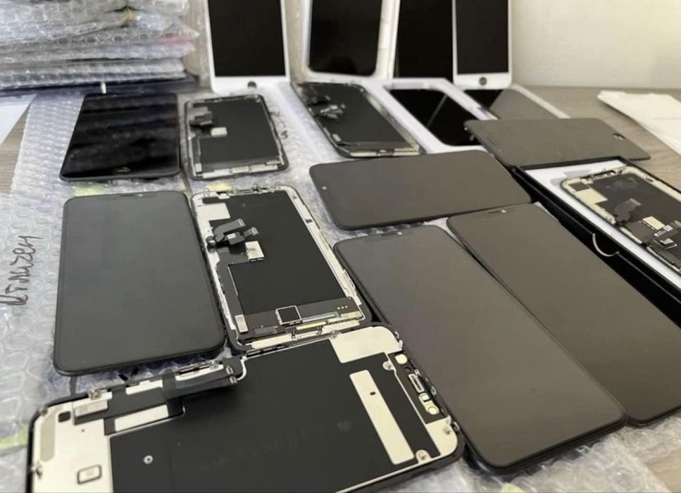 ОРИГИНАЛЕН дисплей за iPhone 15 SE X Xs 11 12 13 14 PRO MAX mini Plus