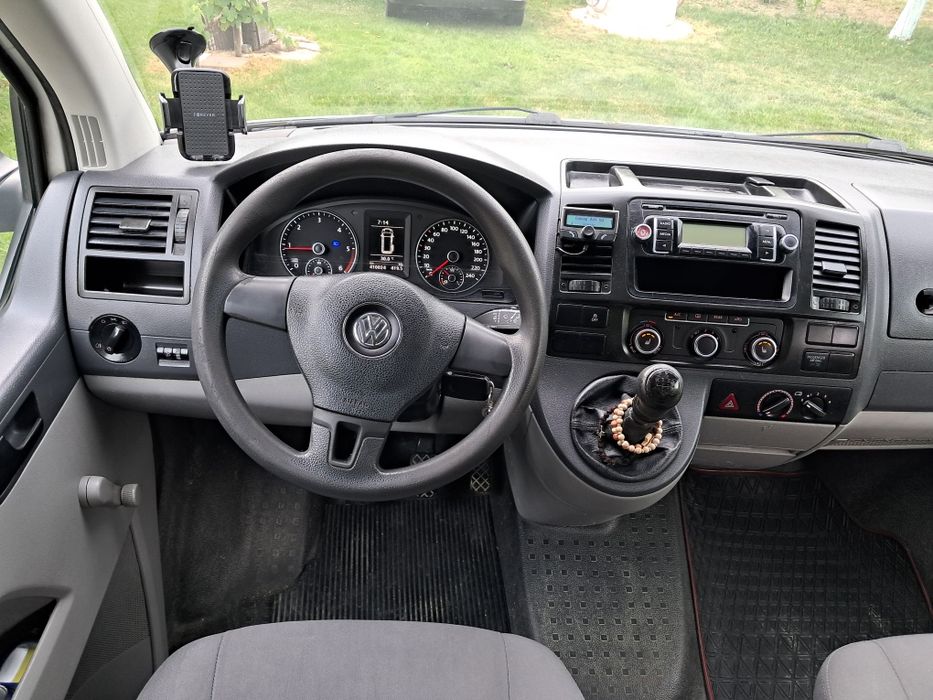 Vind autoturism vw T5 140cp 8locuri