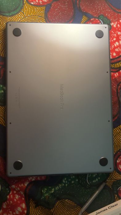 macbook pro m1 16 inch 2021 *defect*