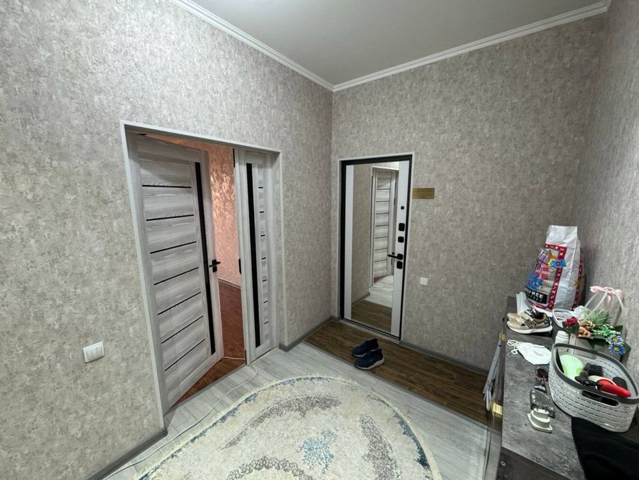 Каартира сергели 7 3/4/5 2х6 балкон 72000&