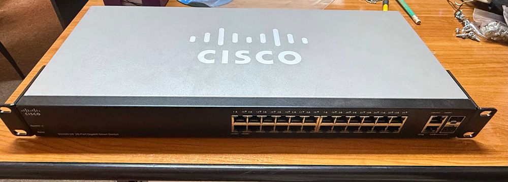 Switch CISCO SG220-26