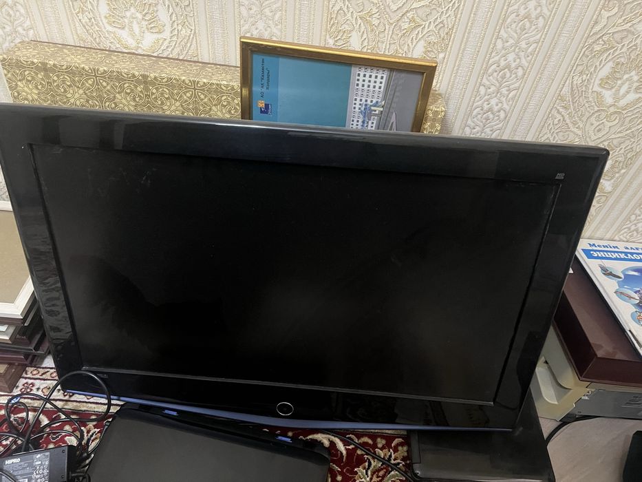 Телевизор продается.