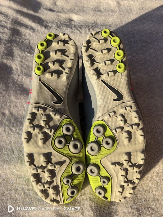 Страхотни стоножки nike номер 42.5 стелка 27см