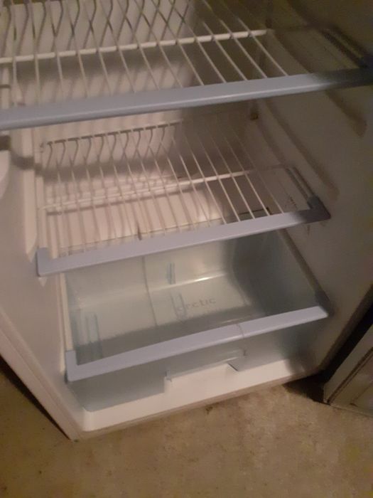 Frigider si congelator Arctic