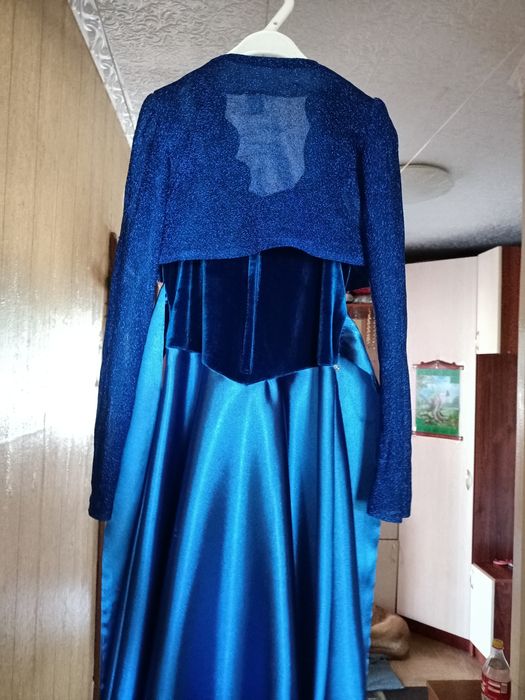 Продаю платья в хорошем состоянии