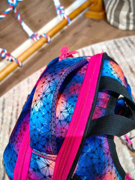 Продам рюкзак для девочки