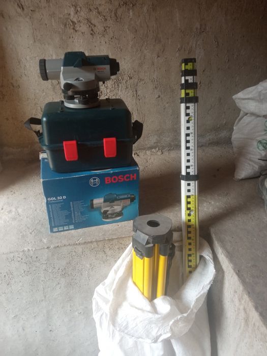 Нивиллер оптический БОСЧ 32 Д  ГОЛД.